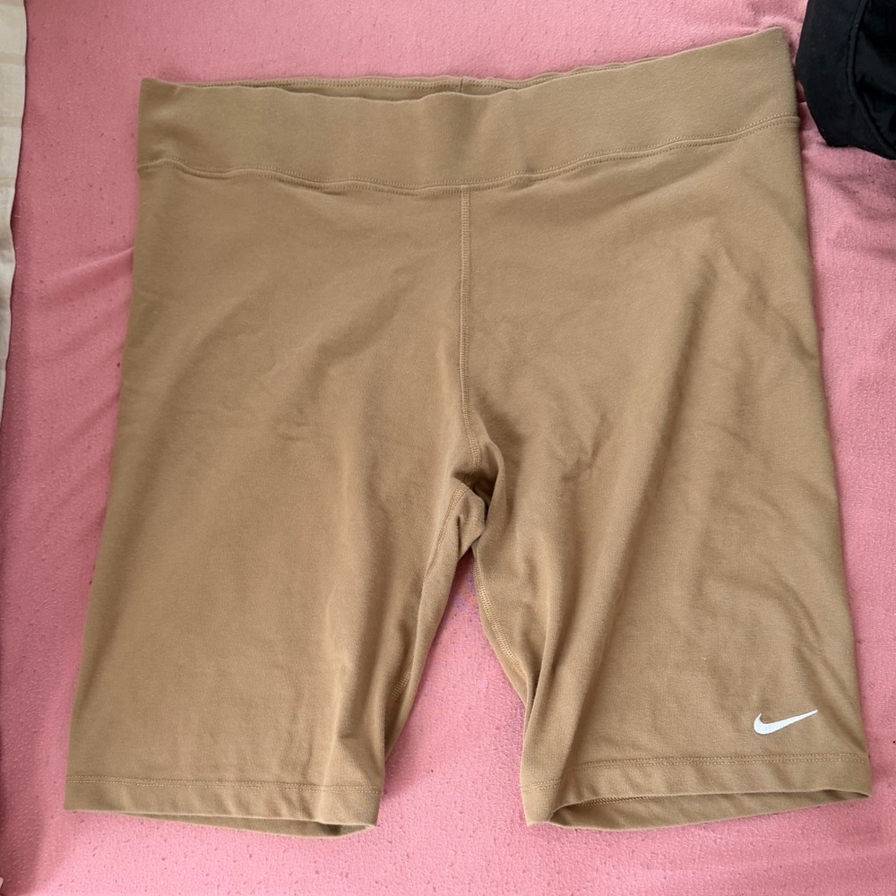 Nike Women's Brown Bike Shorts